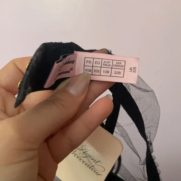 Agent Provocateur set/2 black/skin colour Demelza Bra 32B+thong size 2 lace - Picture 5 of 7